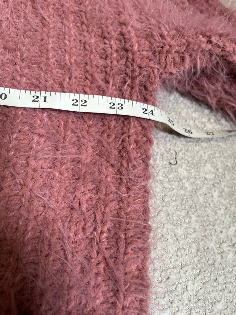 Ivory Rose Pink Eyelash Knit Scalloped Hem Crop Sweater Size Medium - Picture 12 of 17
